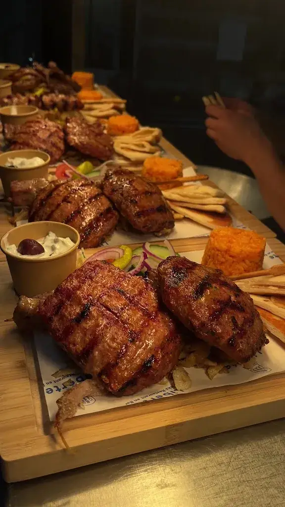 Liberte Schoorl - Grieks Restaurant & Bar_Schoorl_slider_image_2