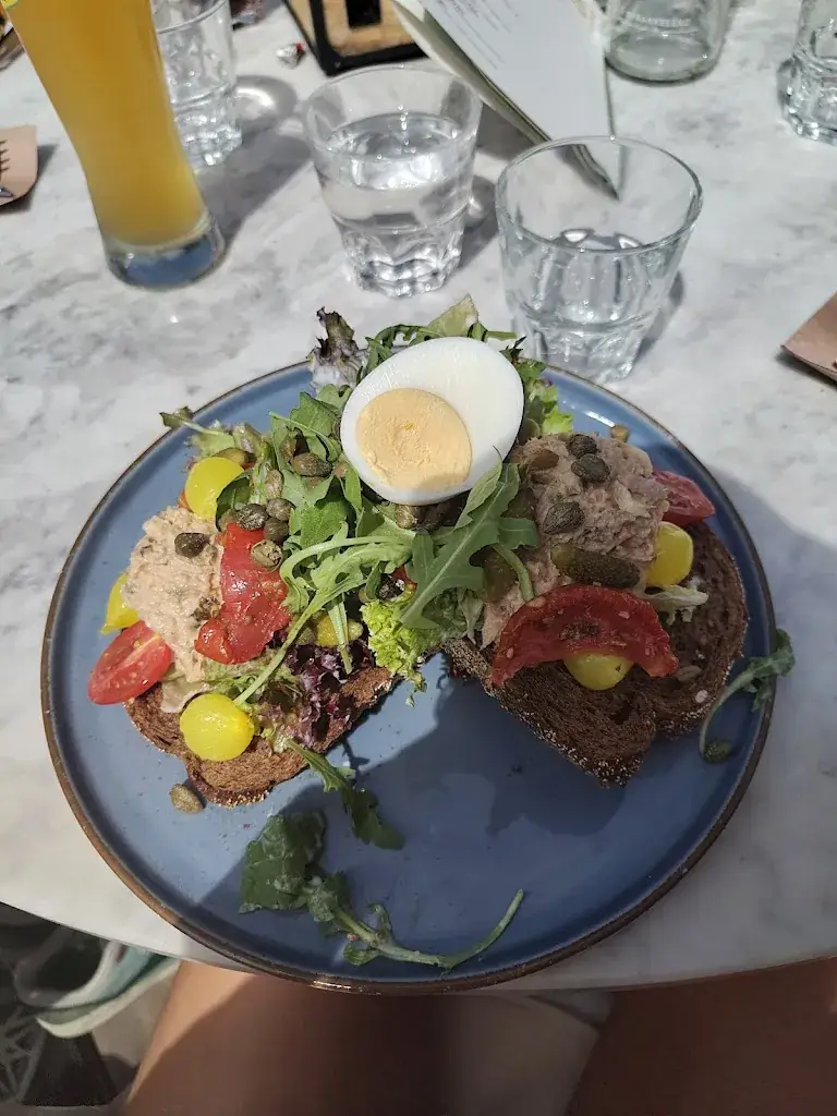 Camille POGORZELSKI_Beach Pavillion Hargen_Schoorl_review