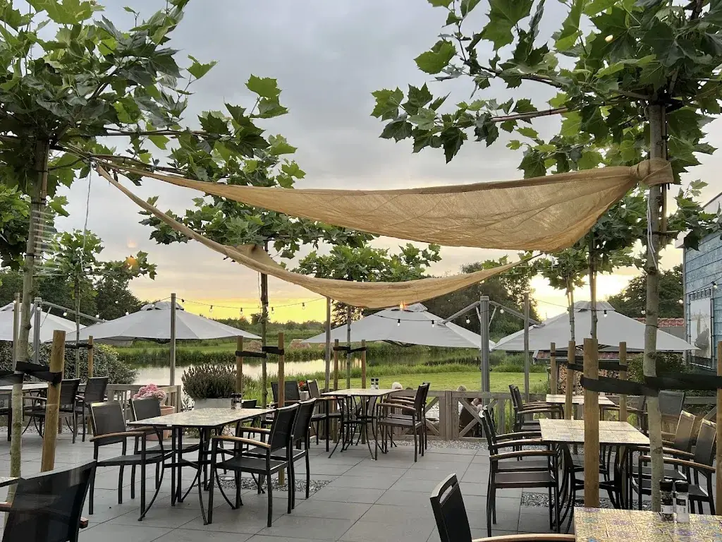 AM Travel Stories_De Scheve Schaats_Ankeveen_reseña