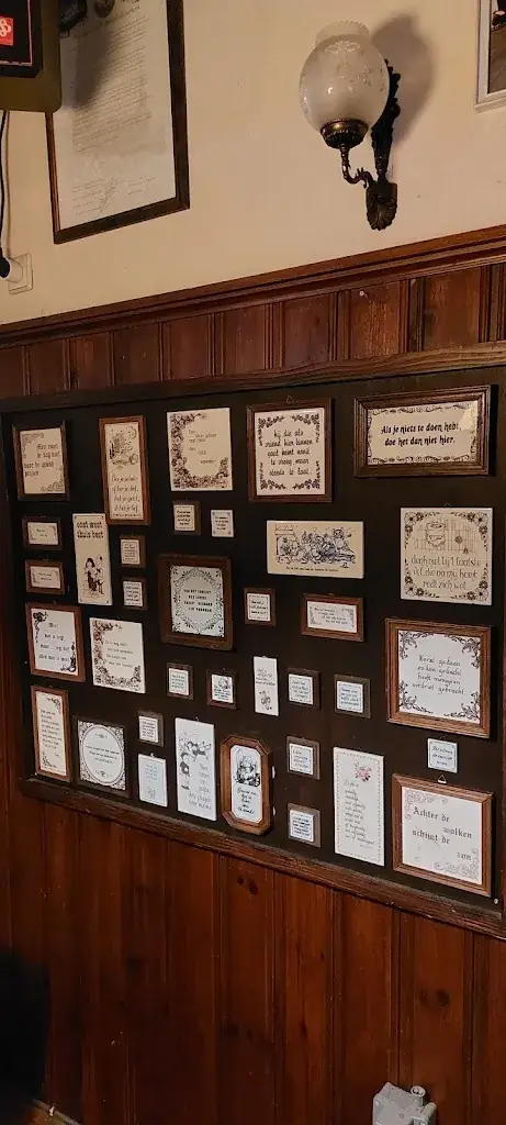 Wieke Rondhout_Café - Klein restaurant 'T Wapen van Ankeveen._Ankeveen_review