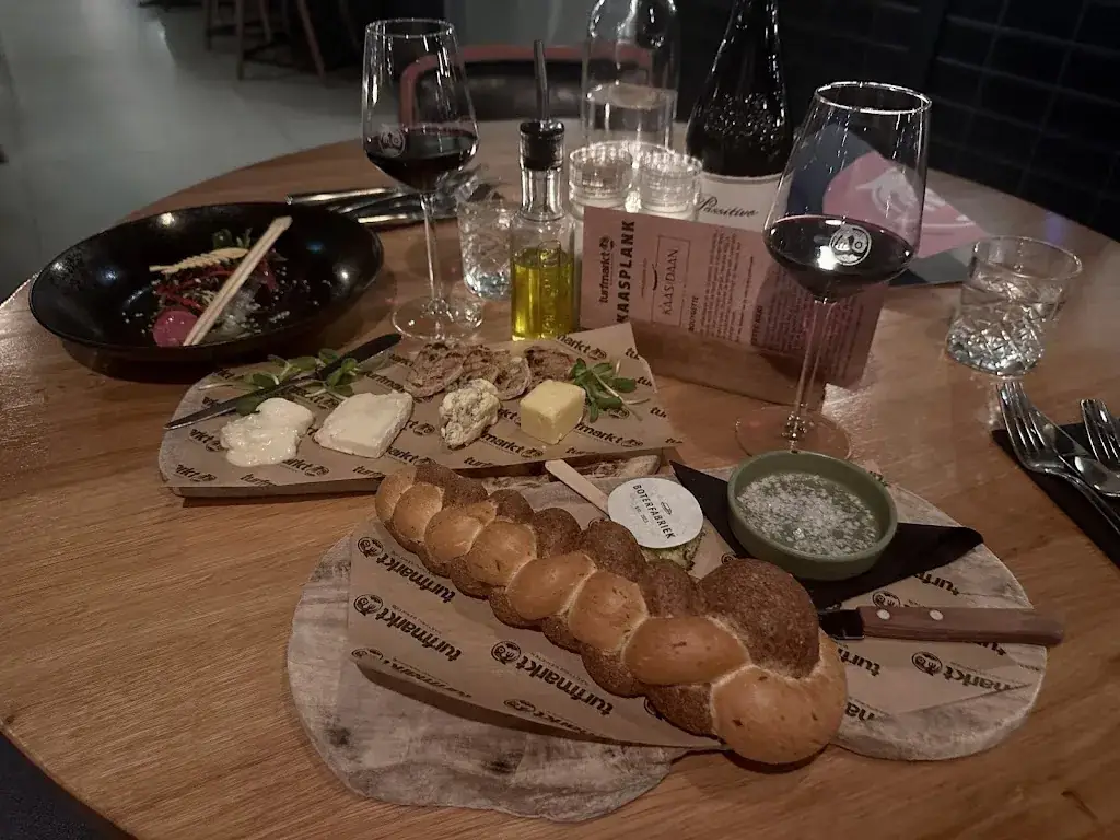 Barbora Kubatova_Turfmarkt Alkmaar_Alkmaar_review