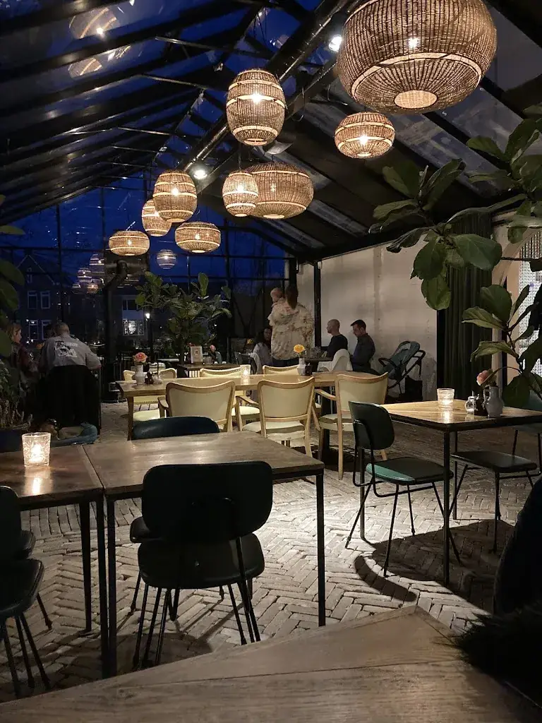 Thomas van Vliet_De Eendracht Alkmaar in ´t IJkgebouw_Alkmaar_reseña