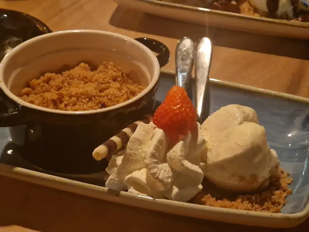 Dominique Geurts_Zwagers_Bovenkarspel_review