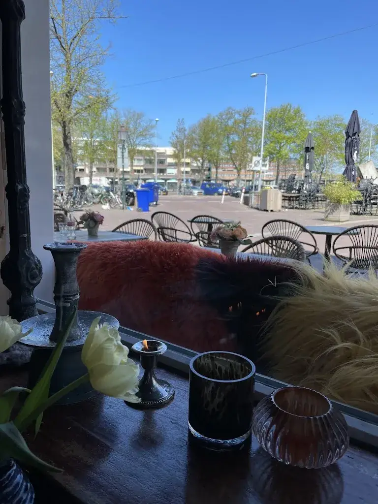 Bij Meta eten&drinken restaurant in Hoorn