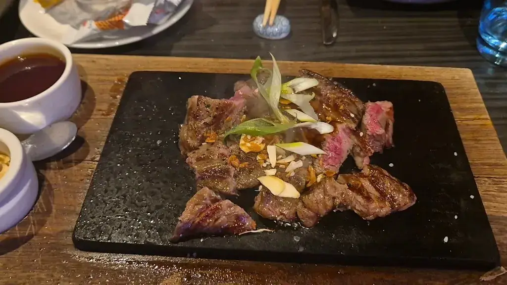 Madame Cheung_Hoorn_slider_image_2