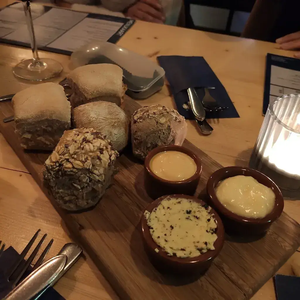 Aad Geusebroek_Grand café Klinker_Assendelft_review