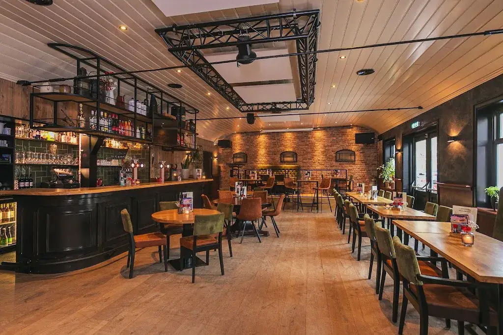 De Dorpstaveerne/ Koppie Bar restaurant in Assendelft