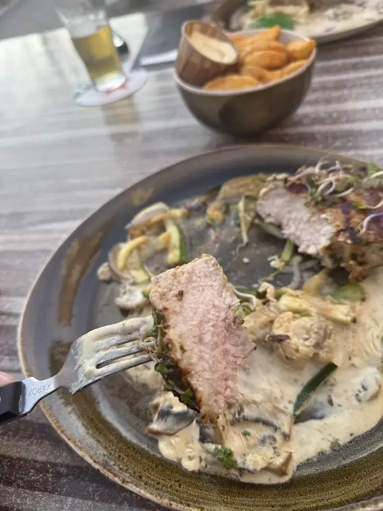 Olya Pitiryakova_Restaurant/Grand Café 