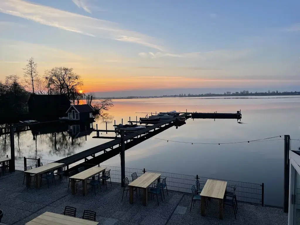 Fakhrur Rozi (NaikDelman)_De Hofjes_Wormer_review