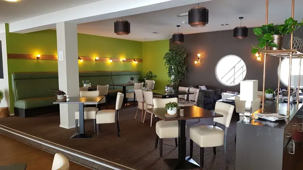 De Hofjes restaurant in Wormer