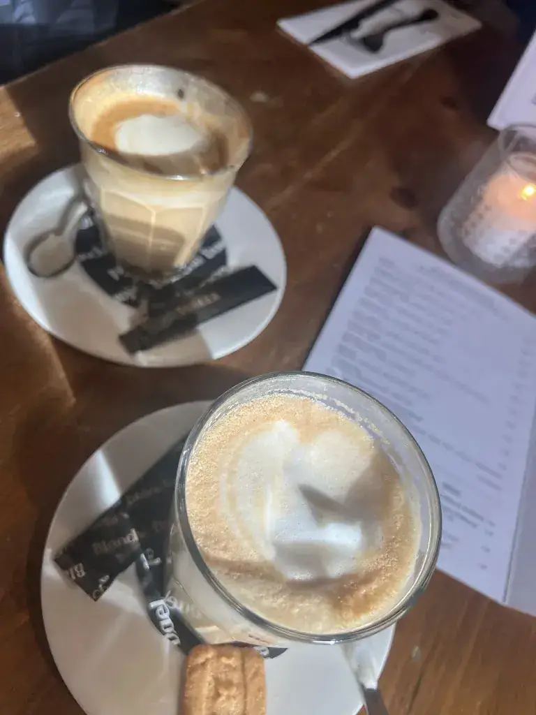 D Jones_Bullewijck_Amsterdam_review