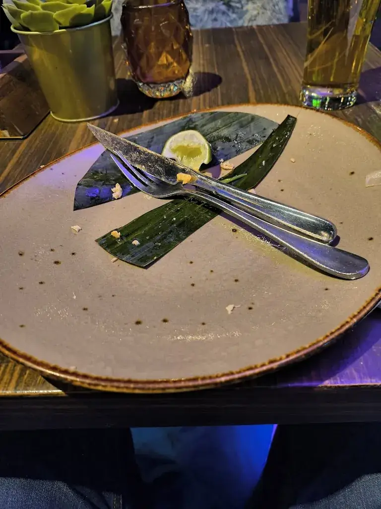 cee A whY (Cyg)_JinSo Lounge Bar & Restaurant_Amsterdam_review