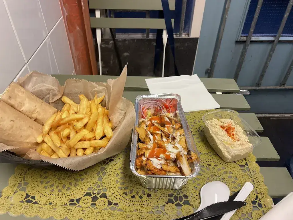 Zeynep Feyza Göktepe_Lemoene_Amsterdam_review