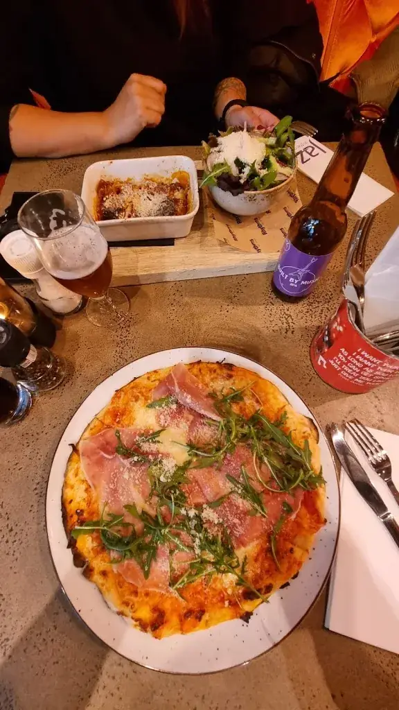 rhiannon limahelu_Rhythms Bar + Kitchen_Amsterdam_review