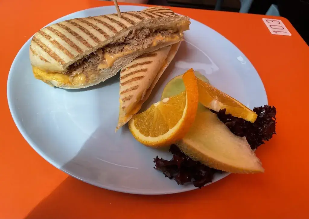 Menu_Eetcafé 100% Zuid-oost_Amsterdam-Zuidoost_image_6