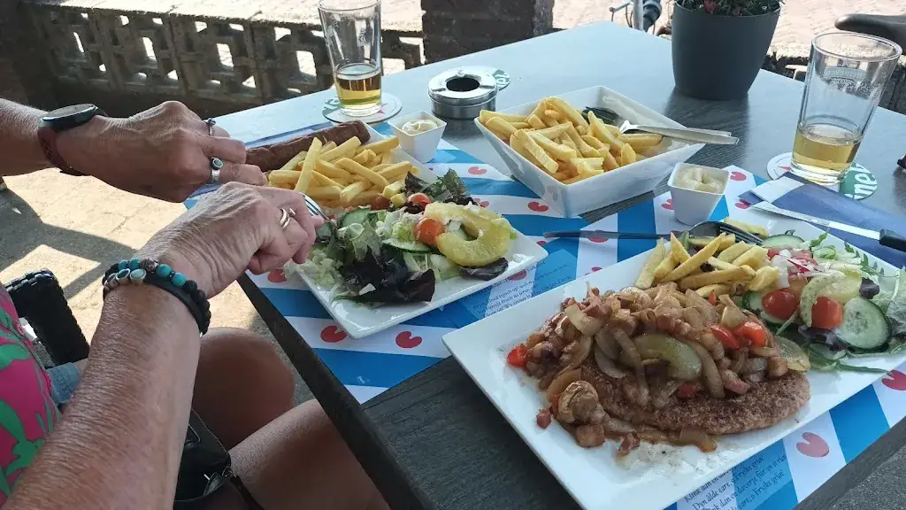 Café de Brêge_Beets_slider_image_2