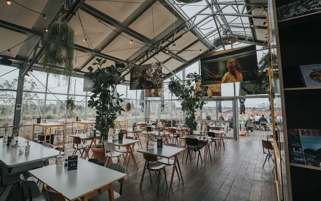 DeDAKKAS restaurant in Haarlem