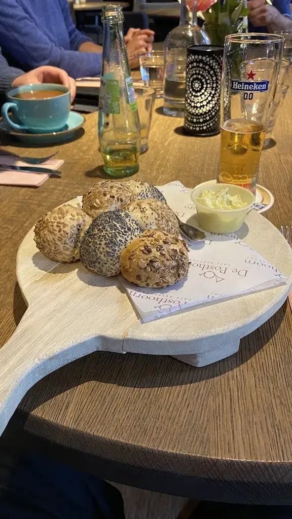 Benedict J.M-K_De Posthoorn_Schagen_review