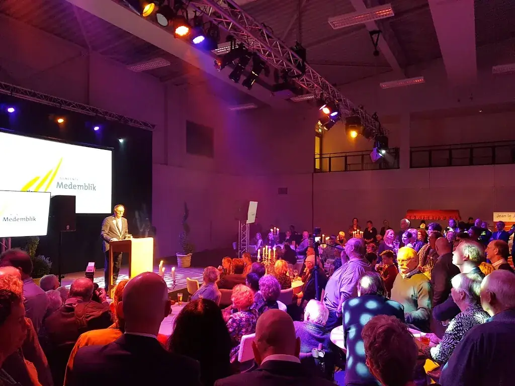 Yannick Nijsingh_De Dres_Nibbixwoud_review