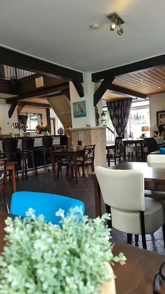 Mattheus Schuurbiers_Eetcafé De Overkant_Berkhout_review