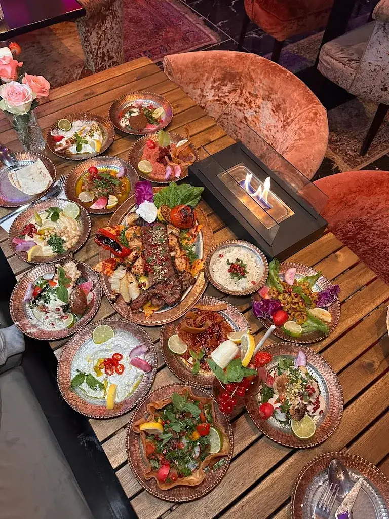 Libanees Restaurant Noya_Zandvoort_slider_image_3