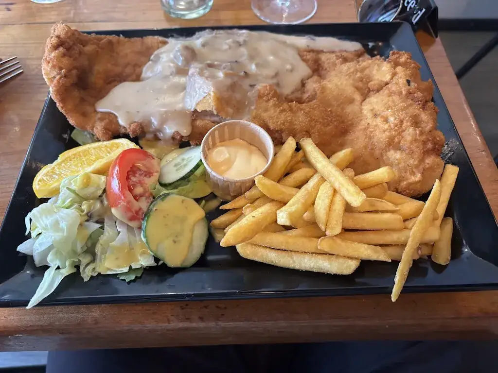 Schnitzel en Spies by Tiroler Stuberl_Zandvoort_slider_image_3