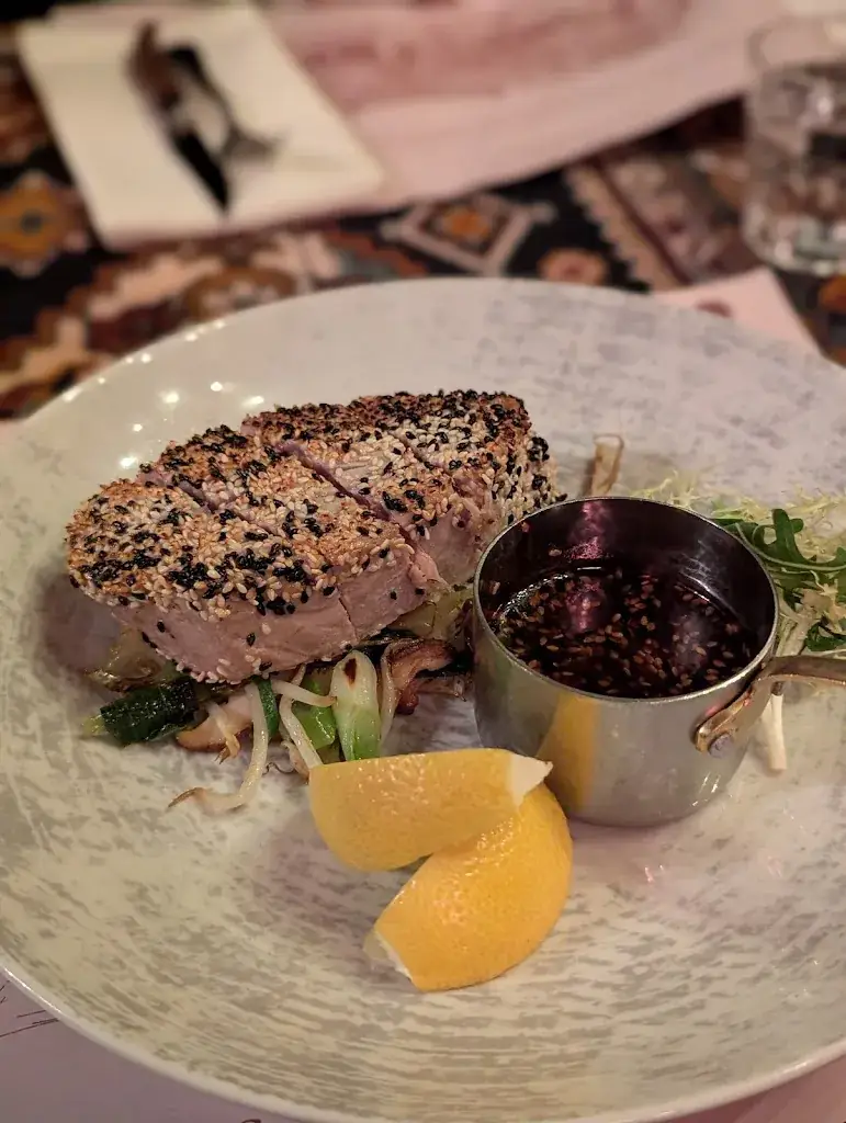 Ararat Mnatsakanyan_Café Moeke Spijkstra_Blaricum_recensione