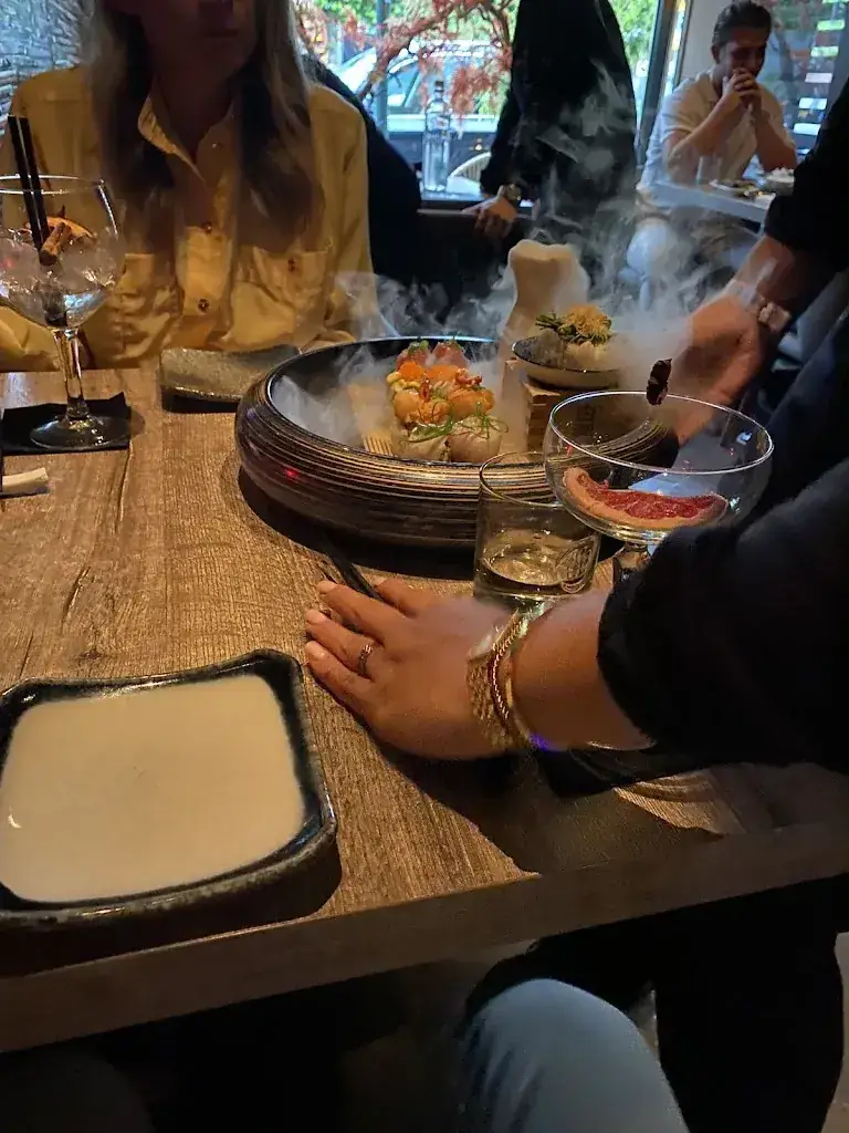 Christian Pharel_The Red Sun_Blaricum_review