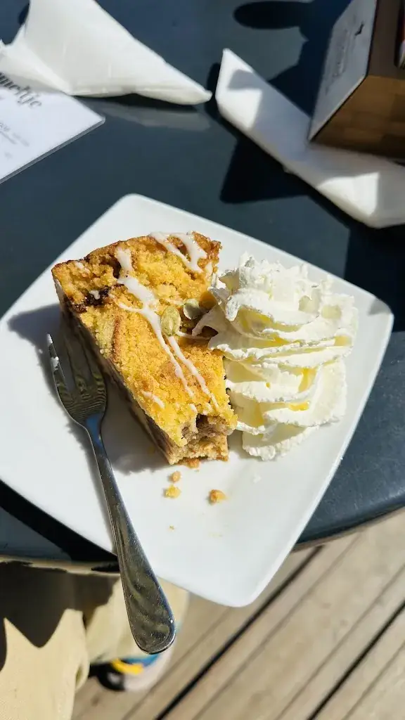 Aline Biscegli_Café 't Hemeltje_Bloemendaal_recensione