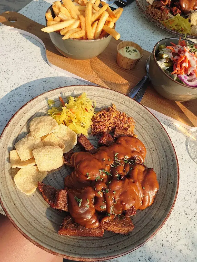 Christy Duijvelaar_Eetcafé @ the Beach_Lelystad_review