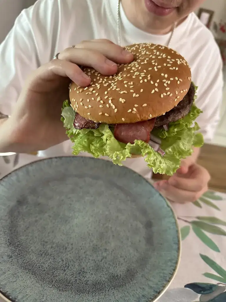 Liwinton Linton_The King OF Spare-Ribs Mario._Beverwijk_Bewertung