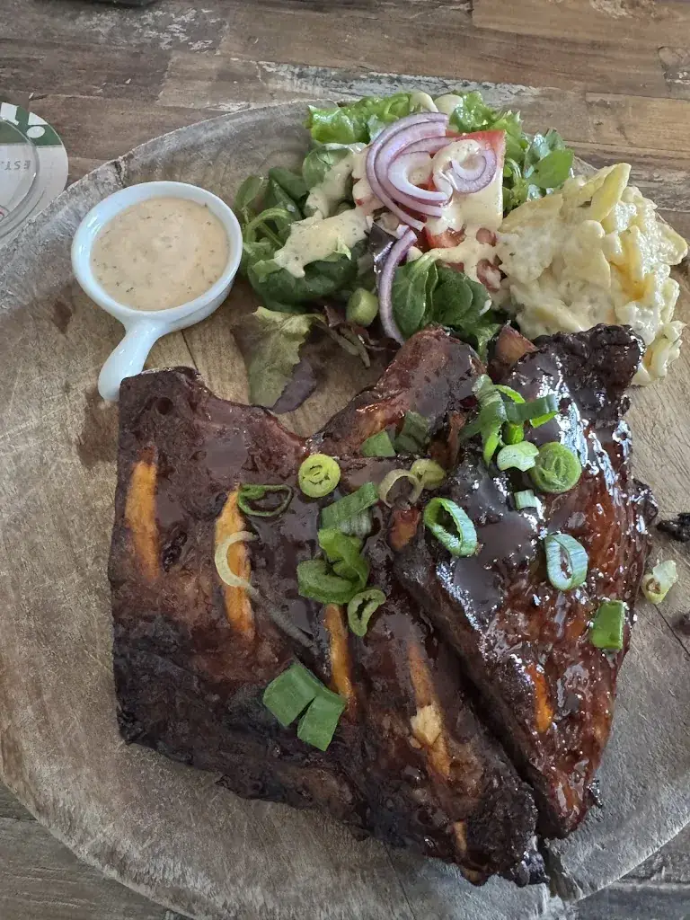 Olga Demidova_Bar Petit Restaurant de Pelikaan_Badhoevedorp_recensione