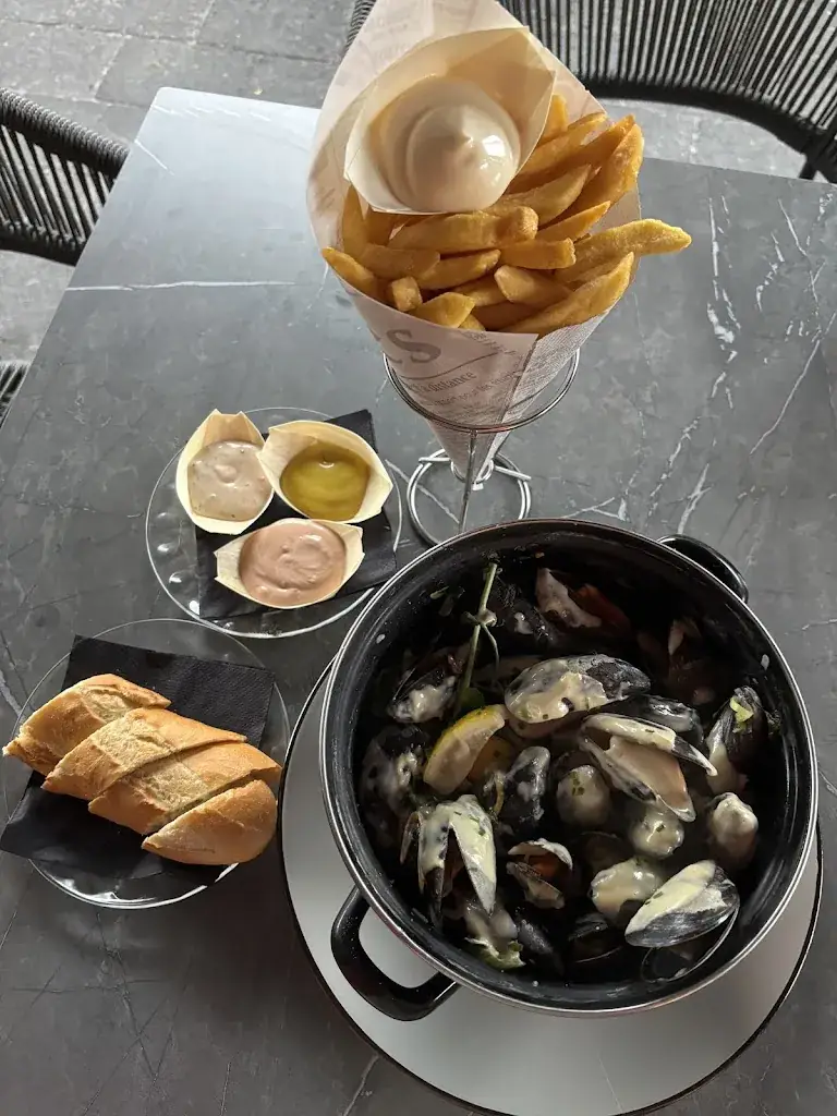 Bar Petit Restaurant de Pelikaan_Badhoevedorp_slider_image_3