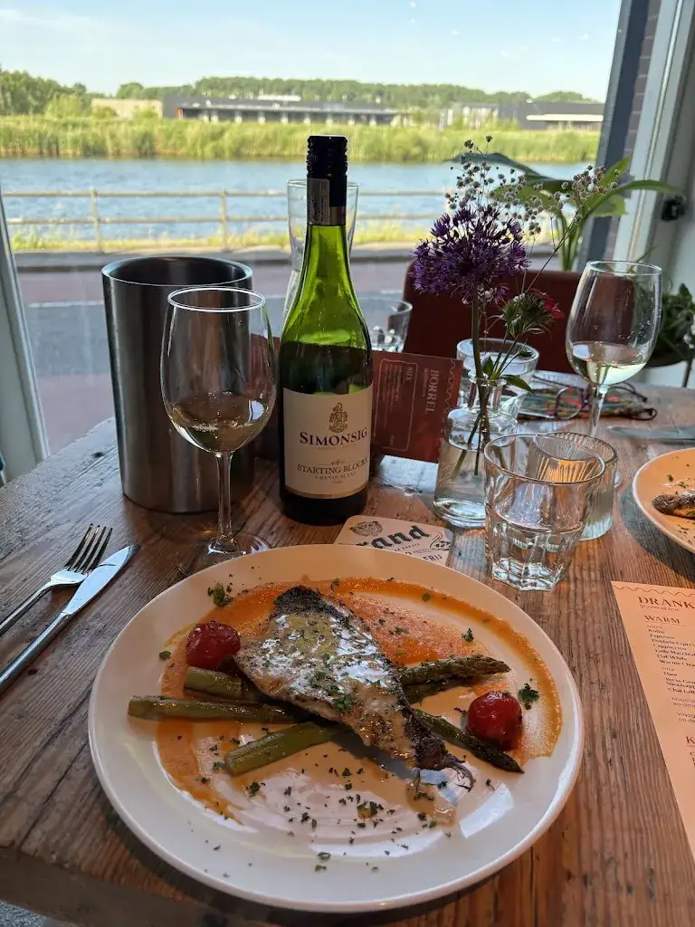 Rick Montejano_QBeach_Lijnden_review