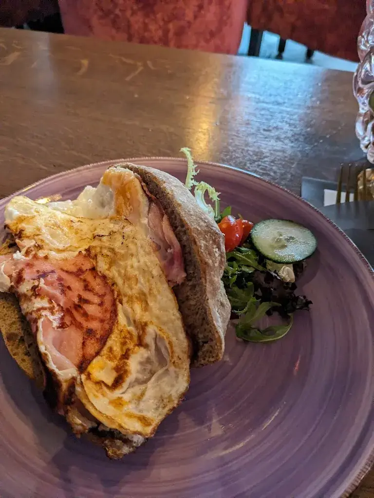 Sai Cheung Sin_Toedeloe_Badhoevedorp_review