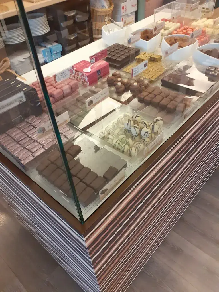 Iwan Alders_Dennis Delicious_Badhoevedorp_review