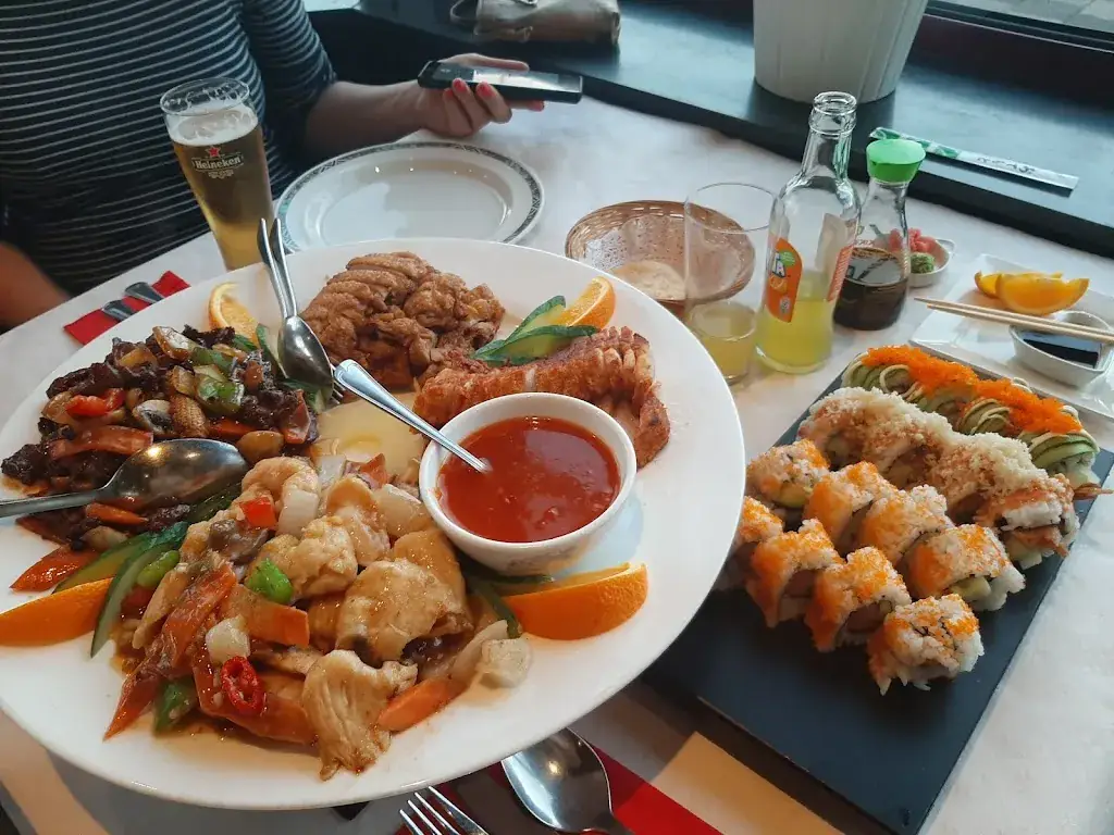 Sofia Vakulenko_GOLDEN VILLAGE_Badhoevedorp_review