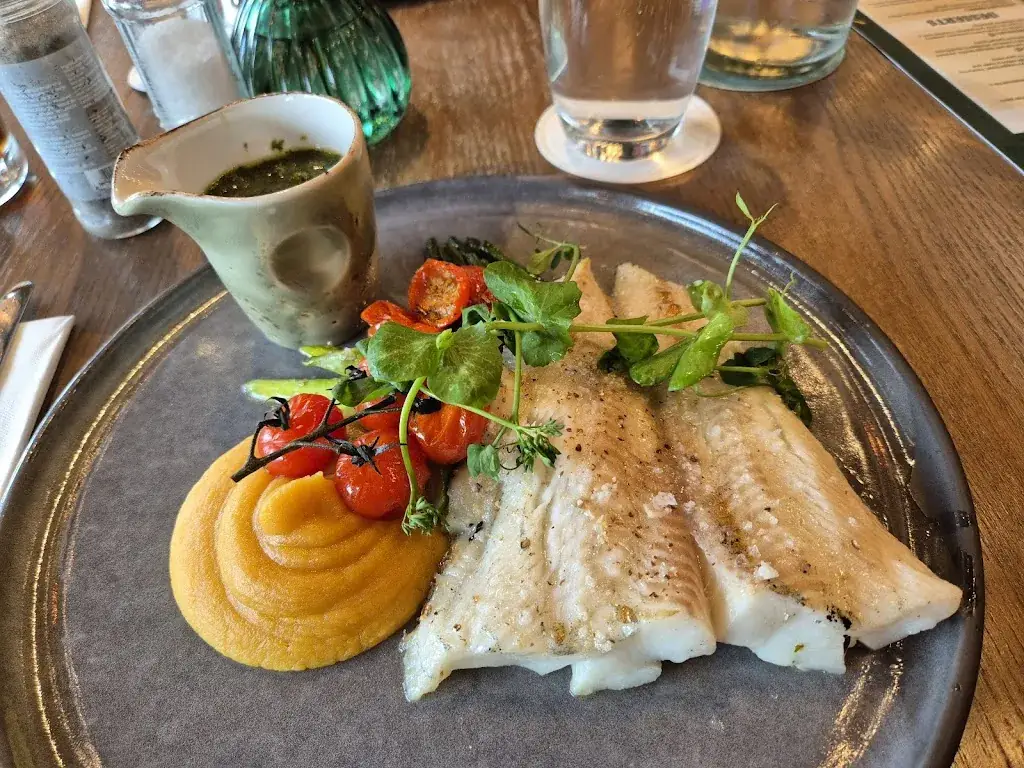 Andres Matarrita_Commune Restaurant_Schiphol_review