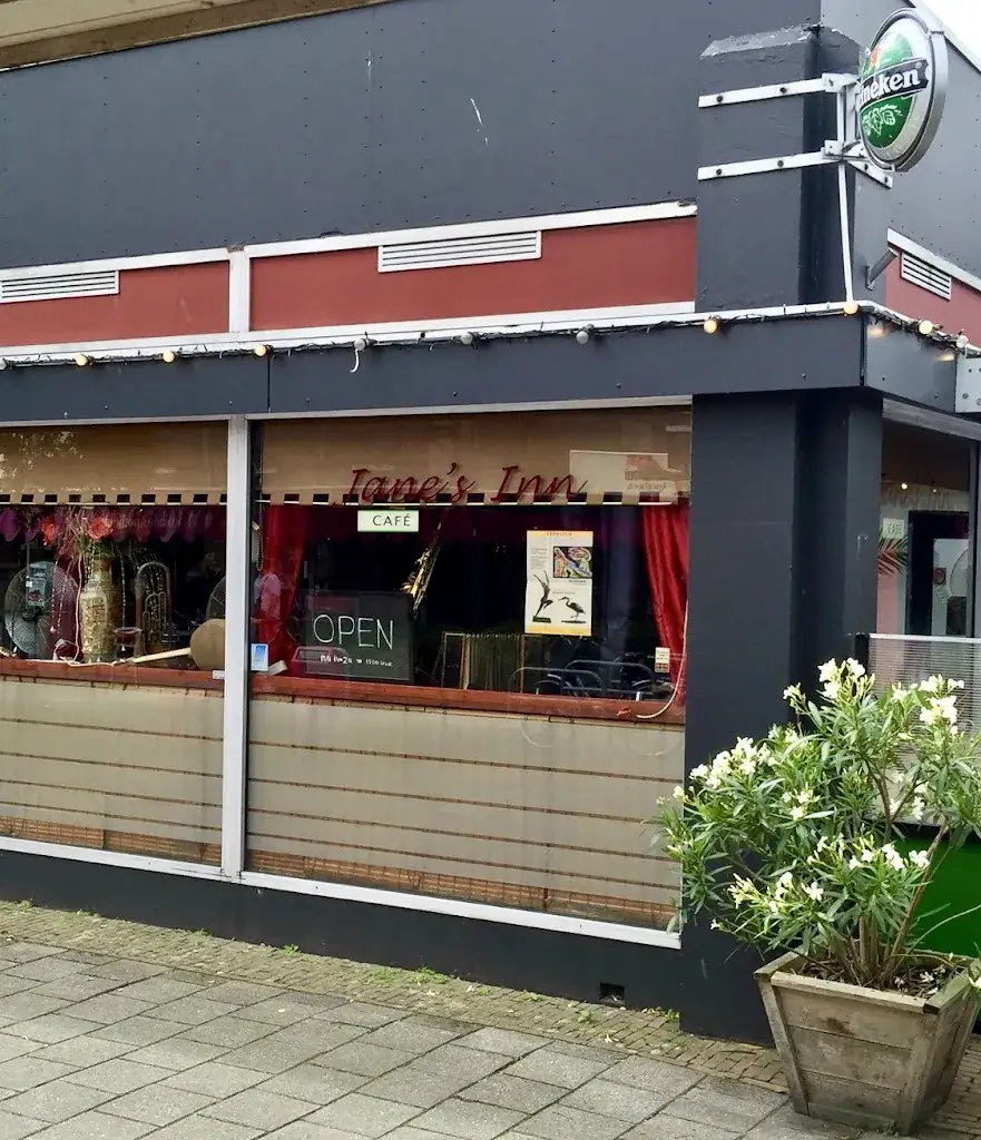 A. van Hulsen_Jane’s Inn_Badhoevedorp_review