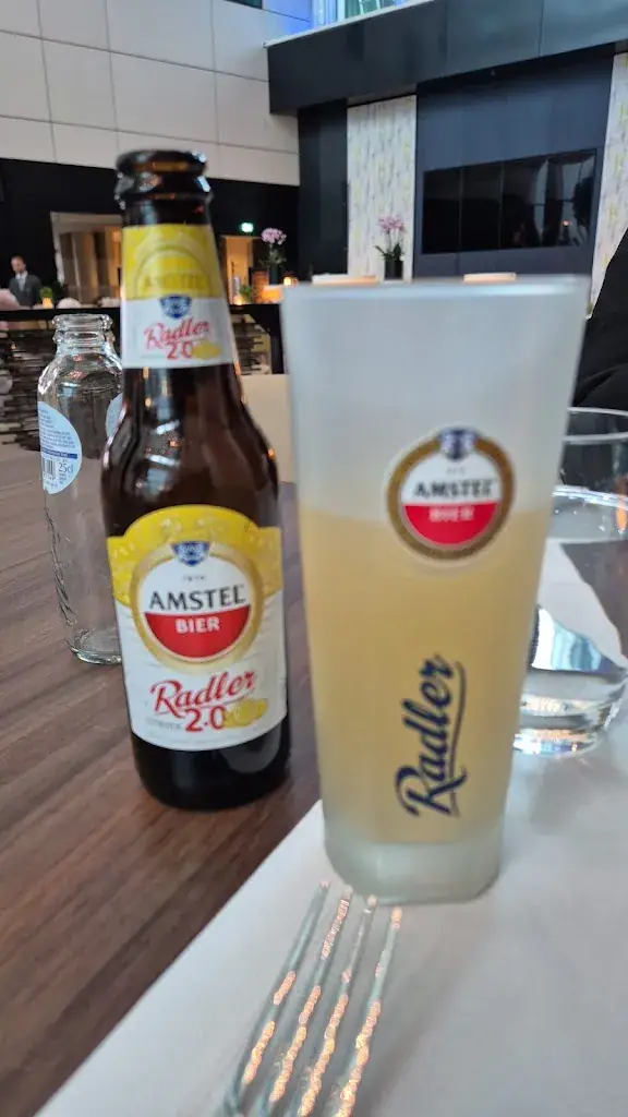 Andres Matarrita_The Gate Bar (At Sheraton Hotel)_Schiphol_review