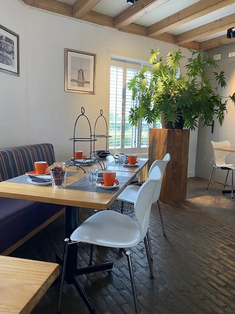 Chris Best_Theehuis de Akermolen_Amsterdam_reseña