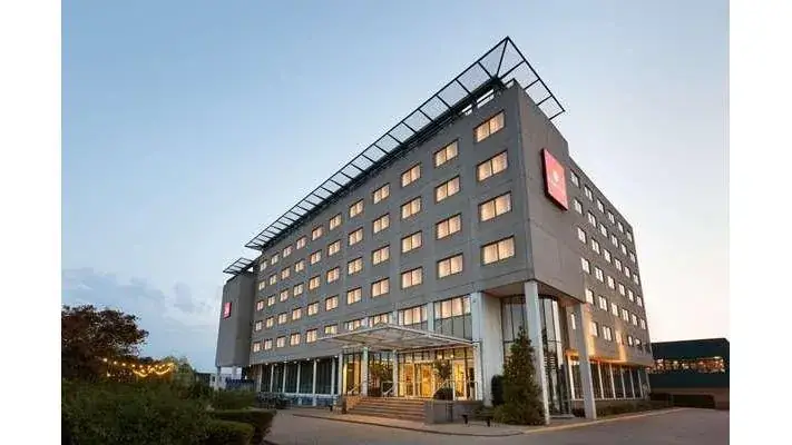 Ramada by Wyndham Amsterdam Airport Schiphol_Badhoevedorp_slider_image_1