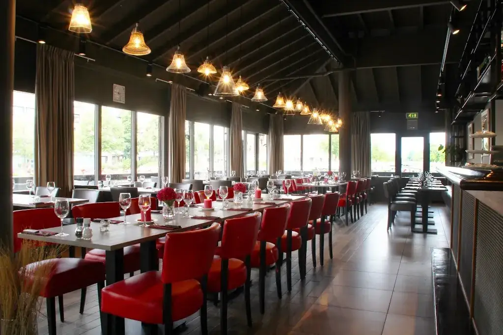 De Verborgen Parel restaurant in Huizen