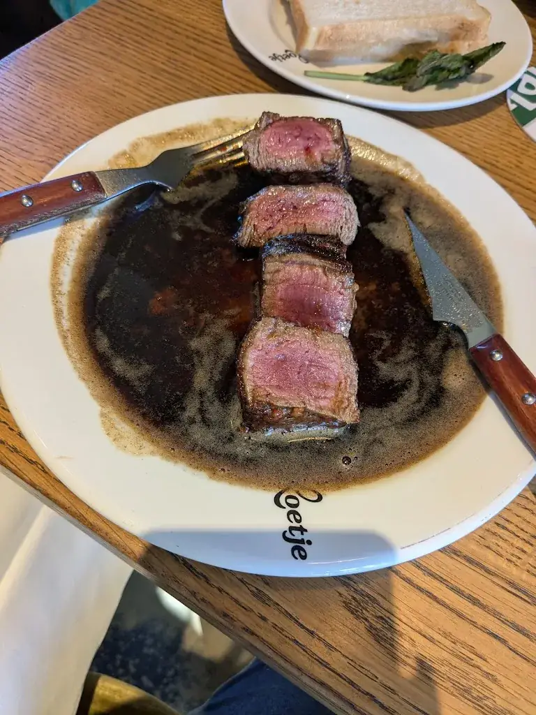 Jessica Hintze_Loetje Huizen_Huizen_review