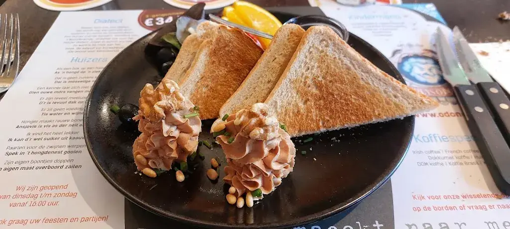 Sander Bronts_Eethuys Õ Donder_Huizen_review