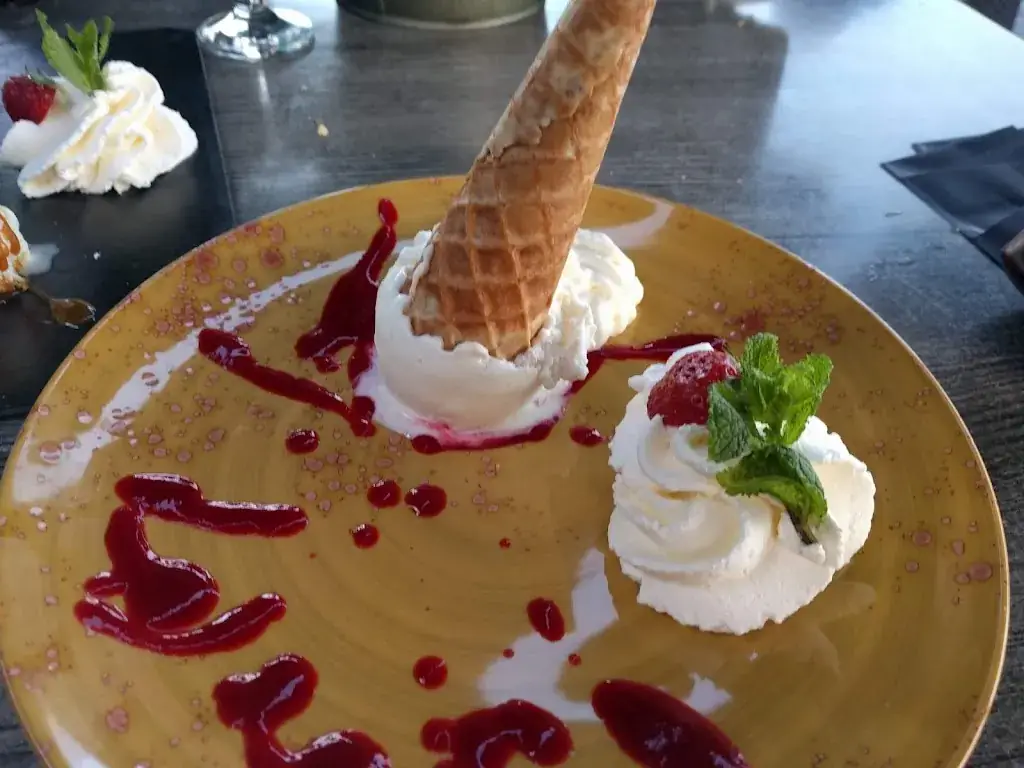 Erik van der Velden_De Zeebodem_Urk_review