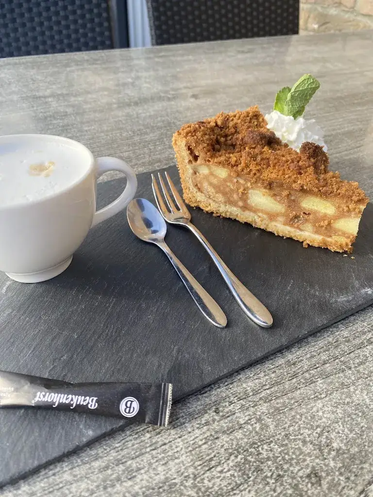 Roberto Revilla Junco_De Zeebodem_Urk_review