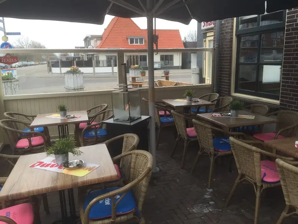 Bloemenlust Breezand restaurant in Breezand