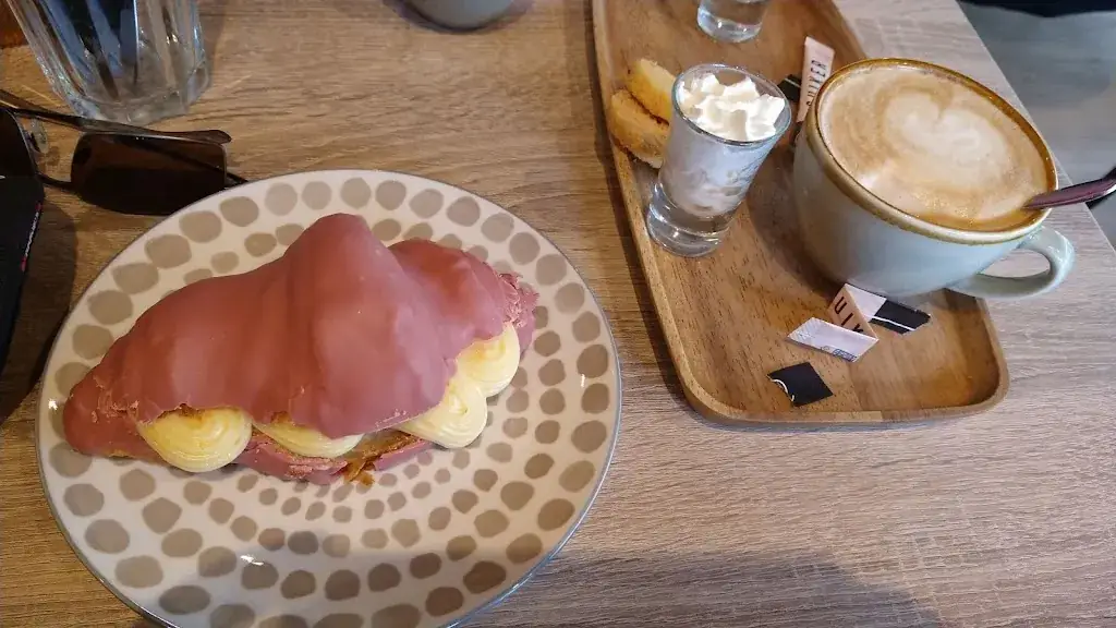 Frans van Muijen_Lunchroom de Basseroet_Bovenkarspel_review