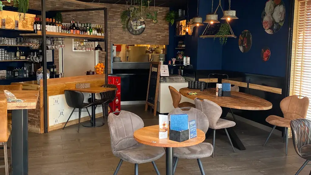 Lunchcafé de Kathedraal_Bovenkarspel_slider_image_1